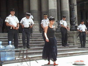 Galindo Regina Quien 2003 arte no caos 1